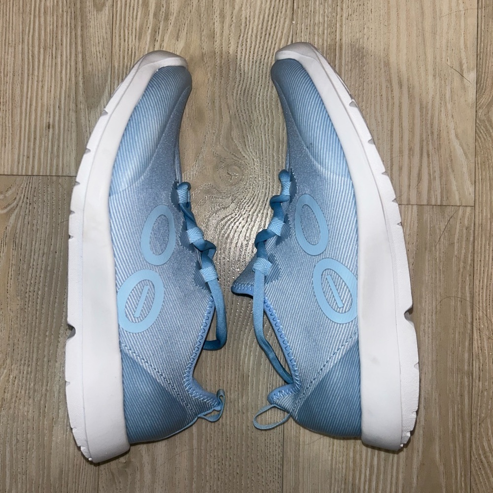 Women’s oofos OOmg sport LS tennis shoes blue women’s size 8